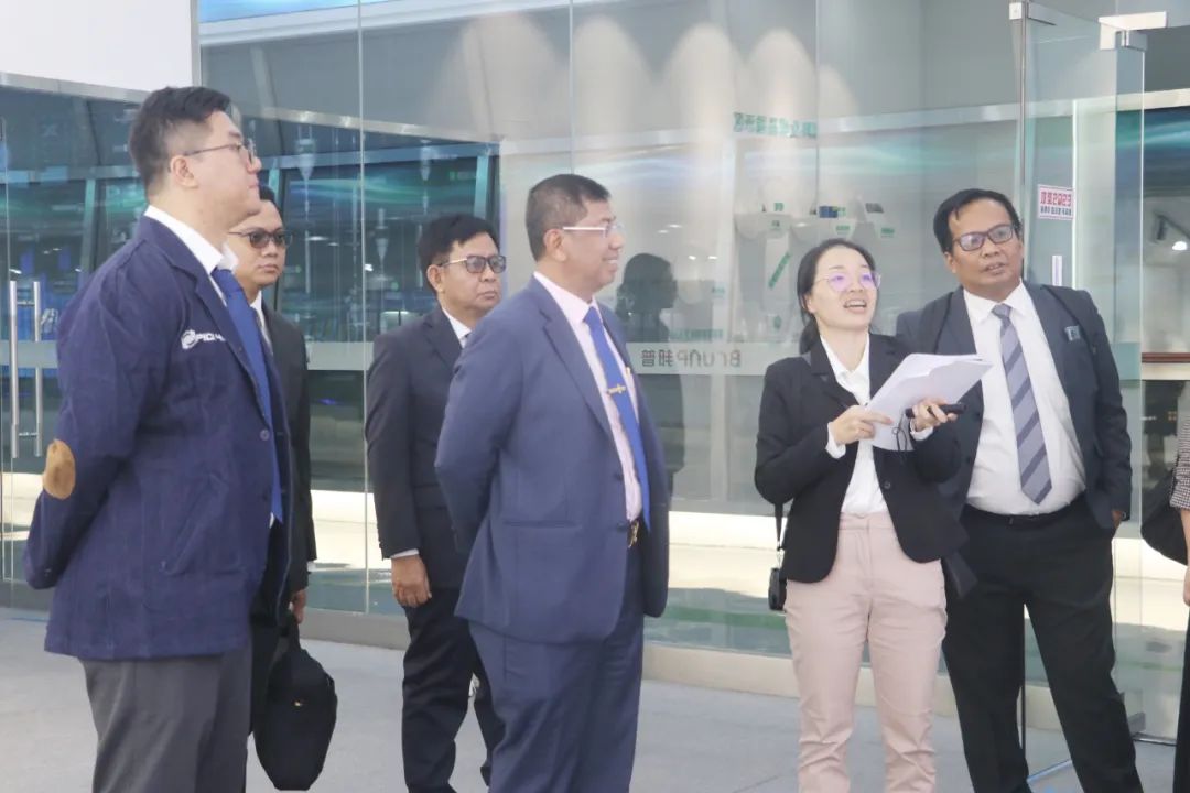 20231208-4-印尼工业部、莫罗瓦利金属工业理工学院、佛山职业手艺学院莅临long8循环交流会见.jpg